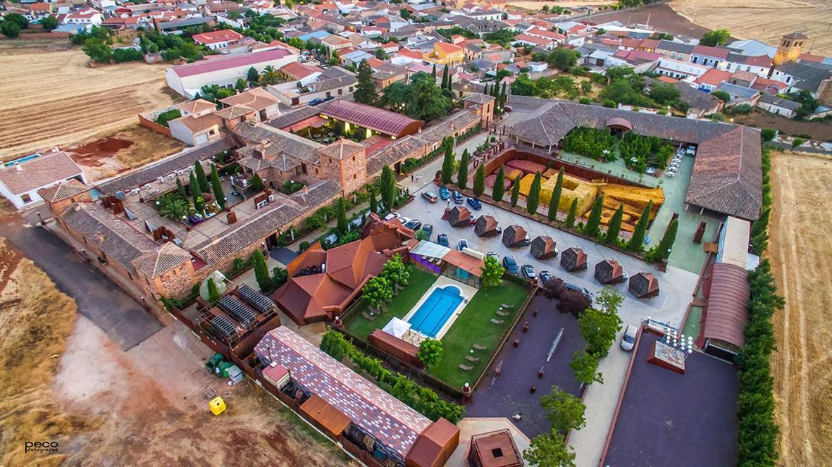 Hotel Boutique Palacio De La Serna 발레스테로스데칼라트라바 외부 사진