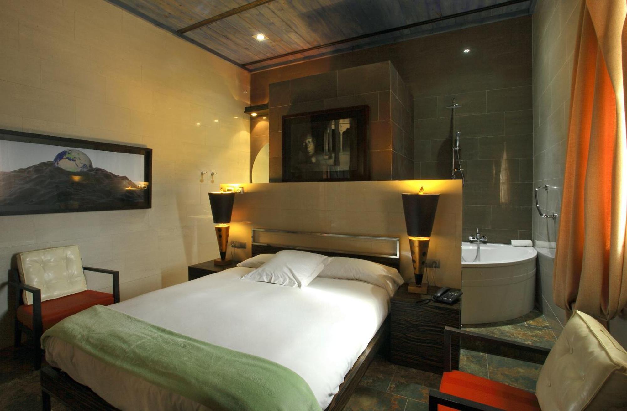 Hotel Boutique Palacio De La Serna 발레스테로스데칼라트라바 객실 사진
